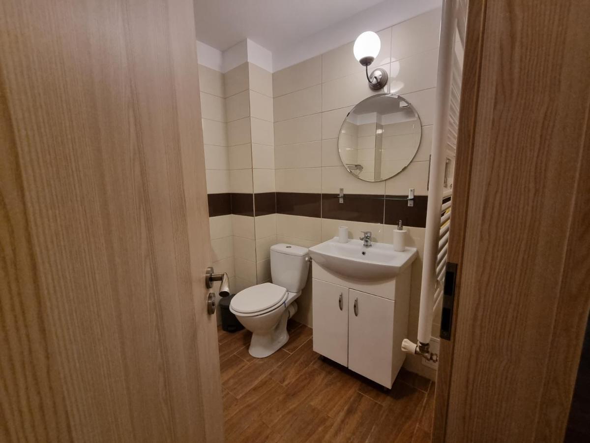 Avram Iancu Private Apartment With Ac Braszów Zewnętrze zdjęcie