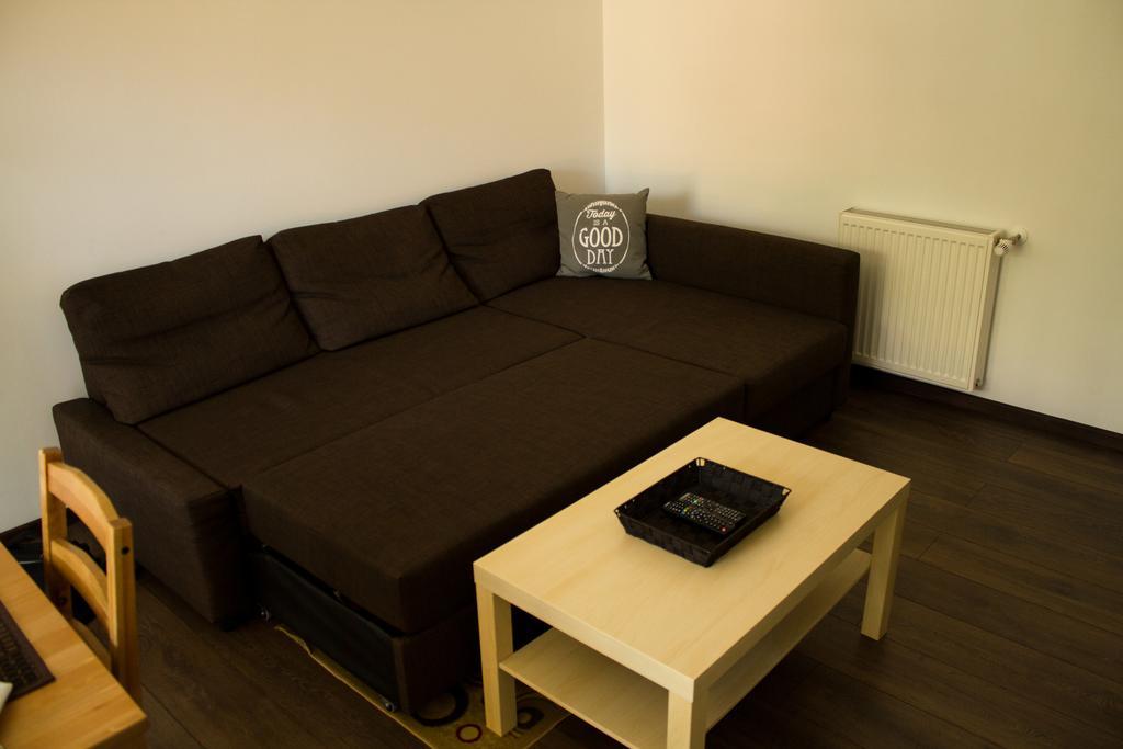 Avram Iancu Private Apartment With Ac Braszów Zewnętrze zdjęcie